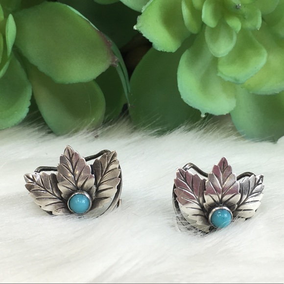 Vintage Jewelry - Vintage Snake eye turquoise sterling earrings